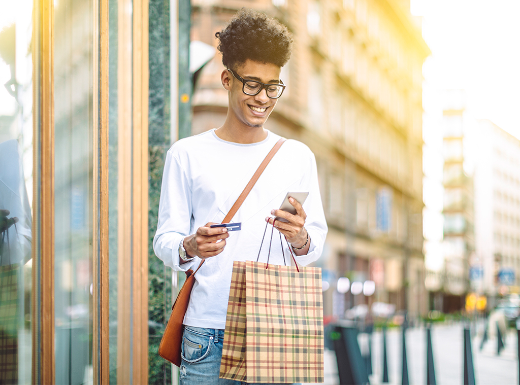 E-Comm: Shopping, Sales E-Comm: Shopping, Sales